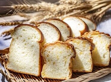 偉大なる発明 The Bread parloir ▼新しいお店づくりを一緒に楽しみませんか♪ 
みんなでアイデアを出し合いながら、
お客様に愛されるお店をつくっています◎