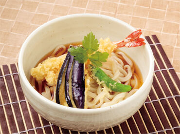 「えび天カレーうどん」が名物！
社割価格で人気メニューも堪能できますよ♪

履歴書は採用後に提出でOK◎
ご応募はお気軽に♪