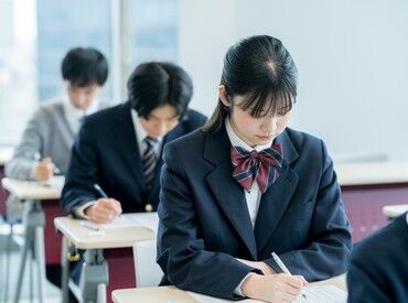 受付・案内や答案回収など、
試験運営を支えるお仕事です◎
※写真はイメージです