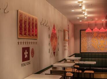 店内はとってもオシャレ!
残業もほとんどないから
「帰りにお買い物♪」なんてこともできちゃうんです◎