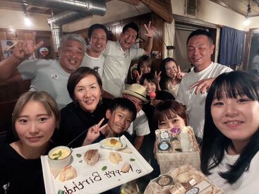 有名人も足を運ぶ雰囲気ある店内と
ここの料理、超旨いんです！
雰囲気は超アットホームです！
新入生さんも大歓迎☆