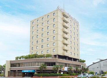 マロウドイン東京 ＼バイトデビューも大歓迎♪／
難しいことはありません◎
先輩たちがしっかりサポートするので
安心してご応募ください！