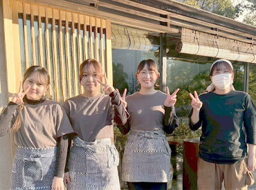 板蕎麦 香り家 京橋店 アルバイトスタッフは
ホールとキッチン合わせて9人★
ネイル・ピアスなどもOKで、
あなたらしさを大切に働けます♪
