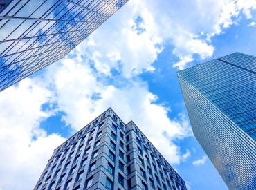 《高時給で安定》稼げるからフリーターさんも大歓迎♪
残業なし＆平日のみでプライベートの時間も確保！