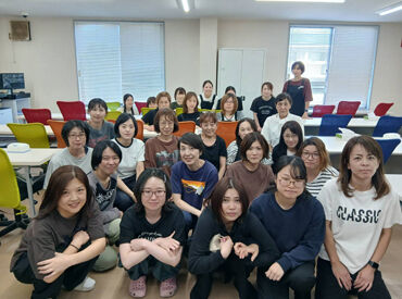 ≪やりがいのあるお仕事≫
ウエディングドレスや着物など、
日常では触れることのない
衣装のクリーニングを行う会社です!