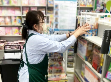 商品がどの棚にあるのかの把握は
2～3ヶ月経てば一人で大体分かるようになります♪
分からない時は周りに聞けるので安心感あり！