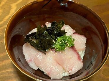 ↑
実際の絶品まかないです!!
30代の優しい店主に食べたいまかないおねだりしよう♪
オシャレも超自由★