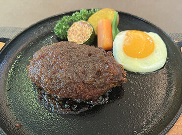 飲食店経験者は、時給アップも相談可能！
スキルや経験を活かして働けます♪
一宮駅スグの立地で通勤もラクラク◎