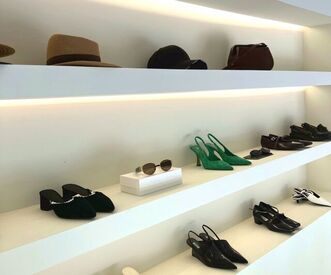 ファッション人材リンク株式会社【FJL】 ﾟ*｡☆ NEWスタッフ募集 ☆。*ﾟ
20代～30代の女性スタッフさん活躍中！
オシャレブランドで働けるチャンス！