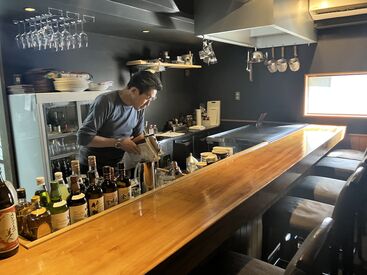 鉄板焼きShin.（2025年11月20日OPEN） ○●こんな方にオススメ●○
「子育てが落ち着いたから仕事復帰がしたい」
「少人数の方が働きやすい」そんな方に合った環境◎