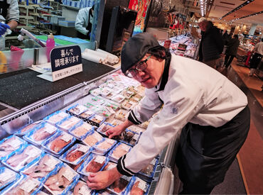 エール峰山店 ＼30～50代の主婦さん活躍中／
もちろん学生さんも多数いらっしゃいます◎
在籍中のスタッフの男女比は【2：8】ほどです♪