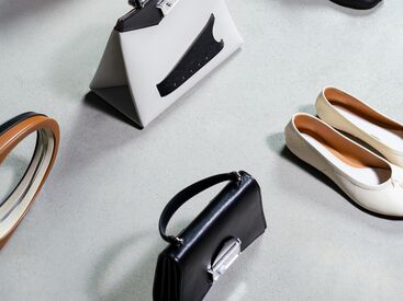 ファッション人材リンク株式会社【FJL】 ﾟ*｡☆ NEWスタッフ募集 ☆。*ﾟ
手書き文字のロゴが有名◎
ファッションブランドで販売のお仕事☆彡
何かしらの販売経験で◎