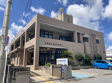 株式会社アイティフォー・ベックス　※勤務地：沖縄県自動車税事務所 働く中で、ご自身にも役に立つ情報が
自然と覚えられるので、一石二鳥！
初めは分からなくても丁寧に教えるので安心ください◎