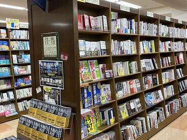 20代~40代のスタッフが活躍中!
先輩スタッフがしっかりと教えるから、未経験でも安心◎