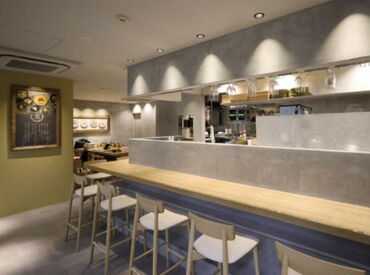 玄米食堂あえん アコルデ代々木上原店 野菜たっぷりのまかないはスタッフにも大好評！
働きながら健康になれたような気がします(笑)