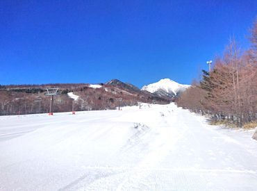 ▼スキー場の利用割引あり▼
休憩時間やお休みの日を活用して、
社割で安くチケットが購入できます◎
今年の冬はココで楽しも♪