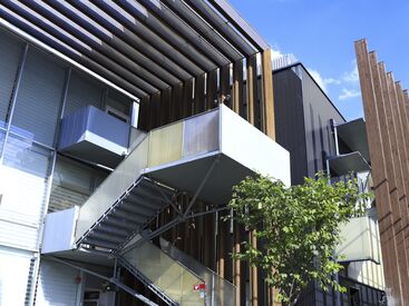 ★代々木＆南新宿駅から徒歩2分★
新宿駅からもスグで通いやすい⇒続けやすい！
通学・通勤ついで、お買い物ついでに働けます♪