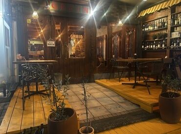 20代男女仲良く活躍中!
「いつの間にかバイトにくるのがとっても楽しみになっていました!」というスタッフの声も♪