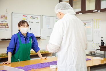 スタッフ皆和気あいあい♪和やかな雰囲気だから気軽に質問しやすい◎
未経験・久々のお仕事復帰でも安心です！