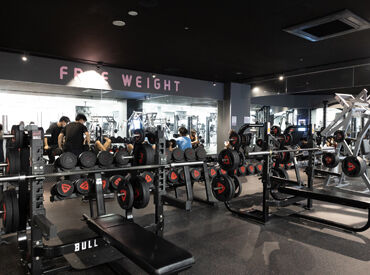 大手ならではの充実の研修環境!
座学約2週間・OJT約2週間!
未経験でも安心です◎