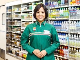 セブンイレブン 墨田業平5丁目店 ＜押上駅 徒歩6分＞
2週間ごとのシフト提出OK♪
「子どもの学校行事や家庭の予定に合わせたい」
そんな希望も叶います！