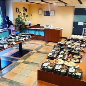 青森駅前で人気のお弁当屋さん＊
毎日幅広い世代の方がいらっしゃいます！