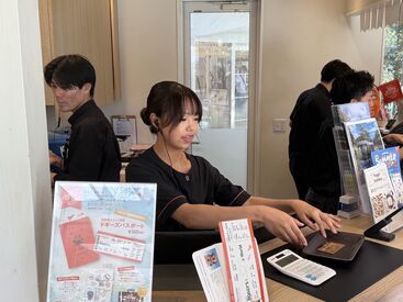 長期でたくさんシフトに入れる方、積極採用中♪
犬好きな方にぴったりのお仕事!
接客・販売の経験を活かしたい方も是非◎