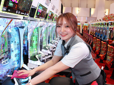 髪色自由!ネイル・ピアスなども全てOK!
制服はありますが、個性そのままにお仕事いただけます♪