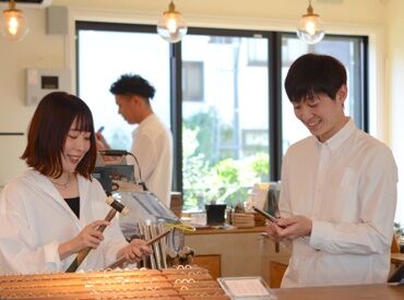 glänta kyoto（グレンタ京都） 二寧坂店 『レア』なリング制作＆販売のお仕事。
“京都らしい特別な体験”をお客様と一緒に♪
★未経験でも時給1500円～
★社割あり