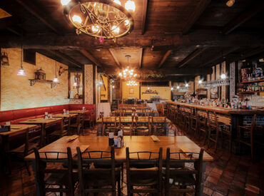 カフェ　ラ・ボエム　 北青山 落ち着いたカフェ風の店内は、
働くスタッフにとっても心地よい空間♪
オシャレな空間で楽しく働きたい方にピッタリです！