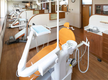 時給1,140円~交通費支給・昇給あり!車やバイク通勤もOKです♪