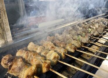 20代~40代の主婦(夫)が活躍している職場です**
皆、未経験からのスタートだったので
パートデビューや販売未経験の方、歓迎!