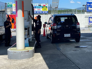 お客様は顔なじみの方も多く
頑張っているね!ありがとう!と言っていただけることも◎
感謝されることって嬉しいですよね♪