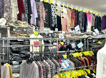 馬喰町駅から徒歩1分
商店街の中にあるお店です♪
常連さんが多く、スタッフも主婦さんばかりなので
すぐに馴染める職場ですよ◎