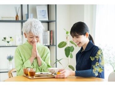 福祉サービス なかま 家庭と両立しながら働く主婦(夫)さん、
掛け持ちで働くフリーターさんなど、
スタッフみんな活き活きと働いています◎