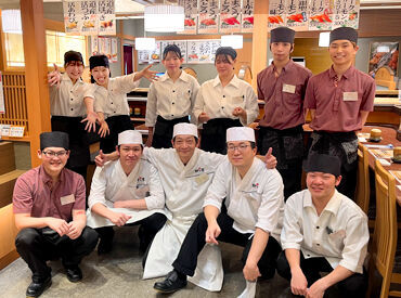 ＼王道ホールのお仕事は学生・フリーターさんに人気／
お客様対応をしていると時間はあっという間！
バイトデビューにもお勧め♪