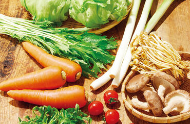 \全国から仕入れた旬の国産野菜を、新鮮なままお届け♪/
「美味しい」と「楽しい」を届ける仕事です☆