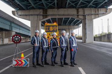 <髪型・髪色自由>
自分らしいスタイルでOK♪
オシャレが好きな方にも嬉しい条件です◎
スタッフは十人十色です！★