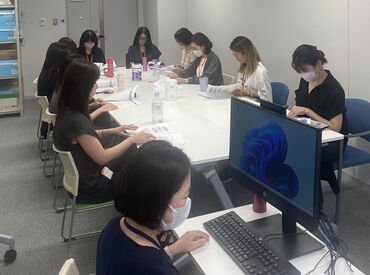 丁寧な研修をご用意しています！
未経験の方も気負わずご応募くださいね◎
平均勤続年数8～10年と、定着率も抜群です★