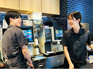 BECK'S COFFEE SHOP 市川店[1702] ★NEWSTAFF大募集★
JR市川駅構内でアクセス良好♪
毎日の通勤もスムーズです！
長期的に働ける方大歓迎◎