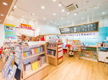 写真に詳しくなくても大歓迎!
来店受付や写真お渡しなどシンプル業務で初めてでも安心♪