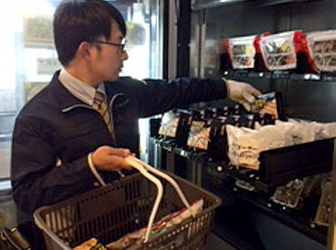 \カンタン作業/
特別なスキルは必要なし!
シンプルなデータ入力&品出し・搬入・清掃など◎