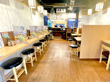 高時給なので、短時間の勤務でもしっかり稼げます！
コンパクトな店内で慌てず働けます◎