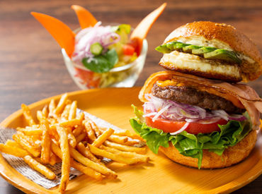 ＜働く環境をまだまだ整備中＞
スタッフ皆が楽しく働ける環境づくりに力を入れています！
ぜひご意見・ご要望をお伝えください♪