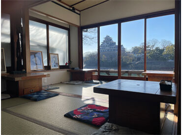 髪型・髪色自由！ピアス・ネイルもOK♪
あなたらしい個性を
大事にしながら働けますよ＊