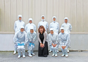 大北食品株式会社 丁寧な研修・指導あり！初めての方はもちろん、
久しぶりのお仕事復帰の方も分かりやすく
お教えするので安心してくださいね♪