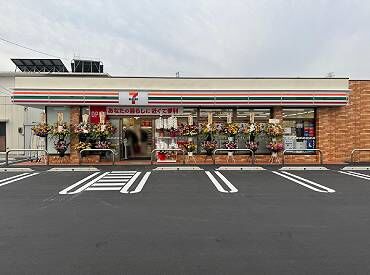 セブンイレブン 甲府下石田２丁目店 明るくチームワークの良いお店です。初めてのアルバイトでも丁寧に教えますので安心してください。