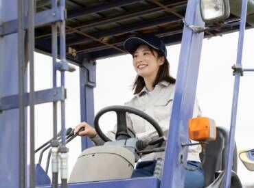 株式会社近鉄HRパートナーズ(勤務地：三重県桑名郡木曽岬町) 30～50代のスタッフさんがメインで活躍中！
年齢層も幅広いのでどの世代の方でもなじみやすいですよ◎
※画像はイメージです