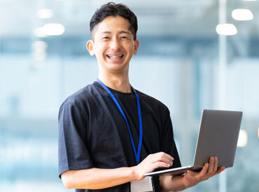 株式会社DMM.com証券 証券会社と聞くと専門知識が必要。と思いがちですが、経験・知識は一切不問。
マニュアルもあるので安心◎サポート体制も充実◎