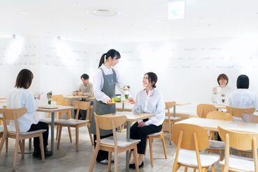 ＜追加募集開始＞
バイトデビューでも大歓迎☆
未経験◎
お待ちしております！